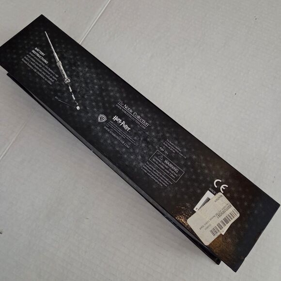 The Noble Collection The Harry Potter TV Remote Control Wand Magic Wizard - Picture 14 of 14